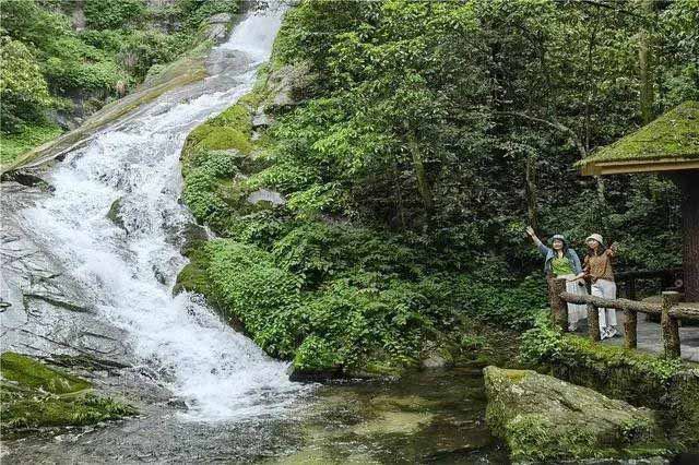 永州市绿色、红色、古色“三色”旅游持续升温.jpg